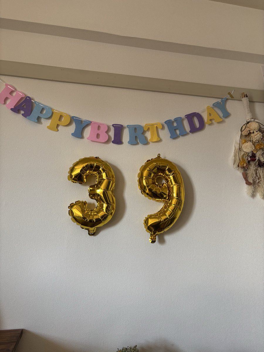 dkn__msk's tweet photo. 朝起きたらこれが、、、😭
ではなく一緒に作ったよ☺️
ラスト30代行ってきますっ‼️ https://t.co/HcgrLqcenB