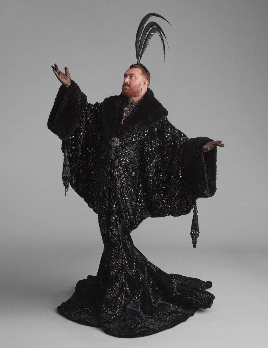 Thebuzzplug's tweet photo. Sam Smith #MetGala https://t.co/GDEFA80wFC