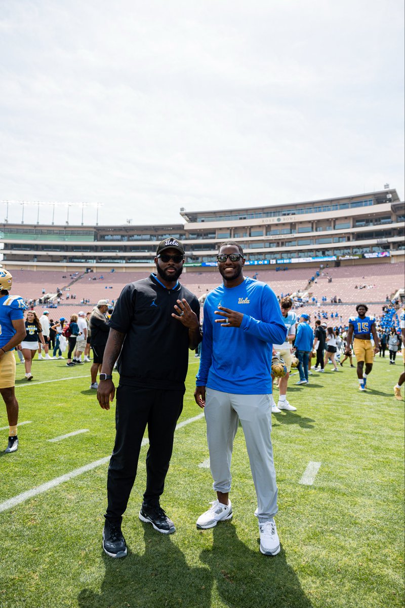 CoachGabeLynn's tweet photo. Spring ball ✅🌹 https://t.co/rwv1BPhbmx