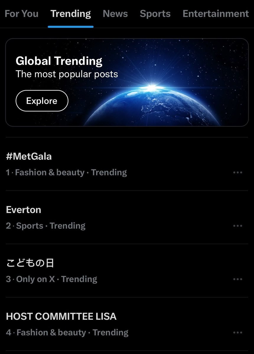 LISA BASE tweet media