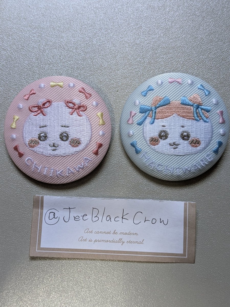 JetBlackCrow's tweet photo. 【交換】 ちいかわ 刺繍缶バッチ ビスケット2 

❇️譲）文字数制限の為、画像をご参考下さい。

✅求）リボン付きモモンガ、あのこ、各1ずつ

ピンポイントですが、宜しくお願いします！
また、郵送にてお取引お願いします🙇 https://t.co/o9LYoPGlub