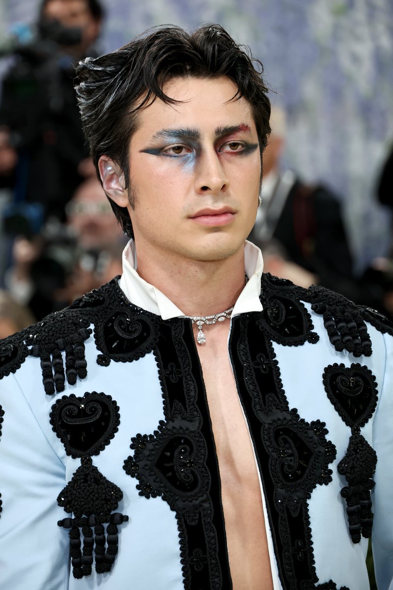 Hudson Williams attending the 2026 #MetGala (Photo: Getty)

Full gallery here: deadline.com/gallery/met-ga…