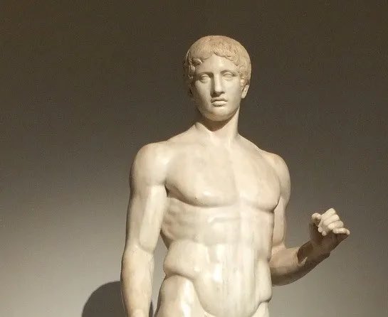 schaefcake's tweet photo. @bookishlesbians If they were going for a Grecian vibe (like the GQ article said) they could have been basing his hair off statues like this? https://t.co/KbvyRATc2O