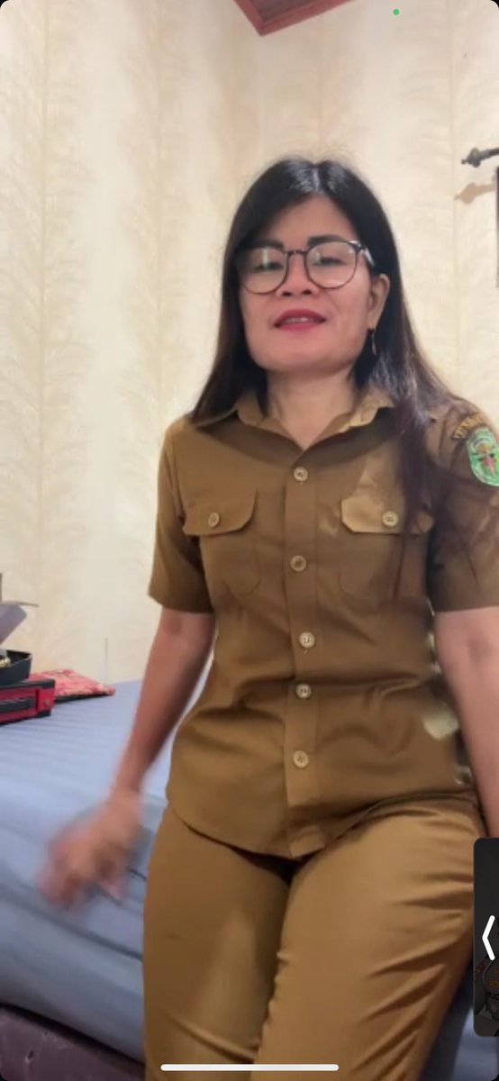 a55na's tweet photo. Ngantor dulu ya https://t.co/k9mkCiPWIw