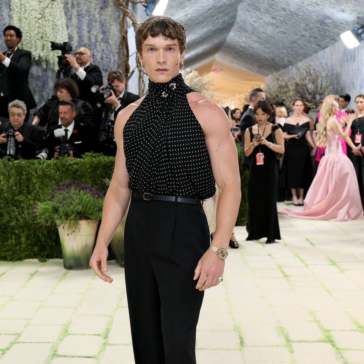 'Heated Rivarly' stars Hudson Williams and Connor Storrie at the 2026 #MetGala (Photos: Getty)

Full gallery here: deadline.com/gallery/met-ga…