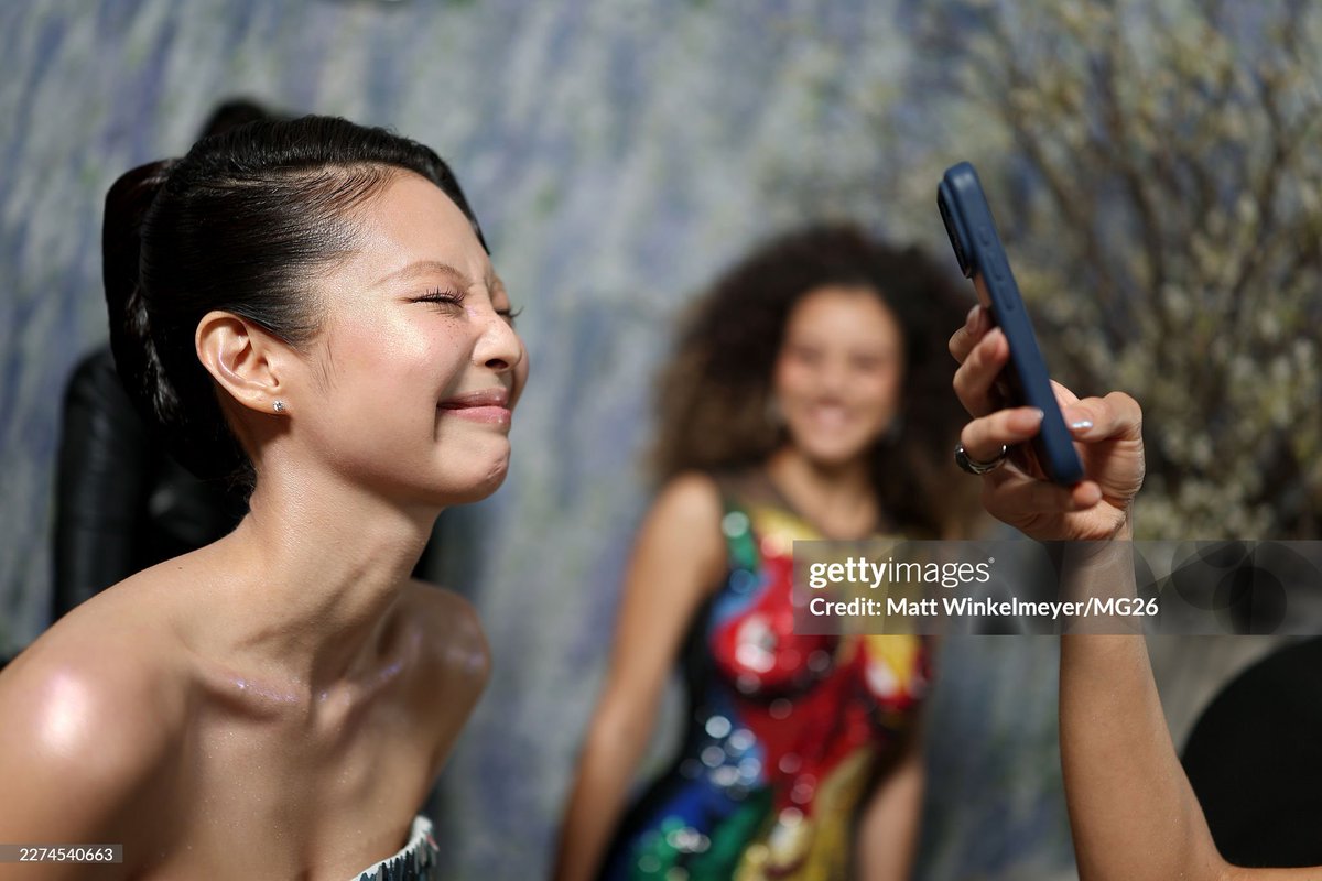 JENNIE ACCESS tweet media