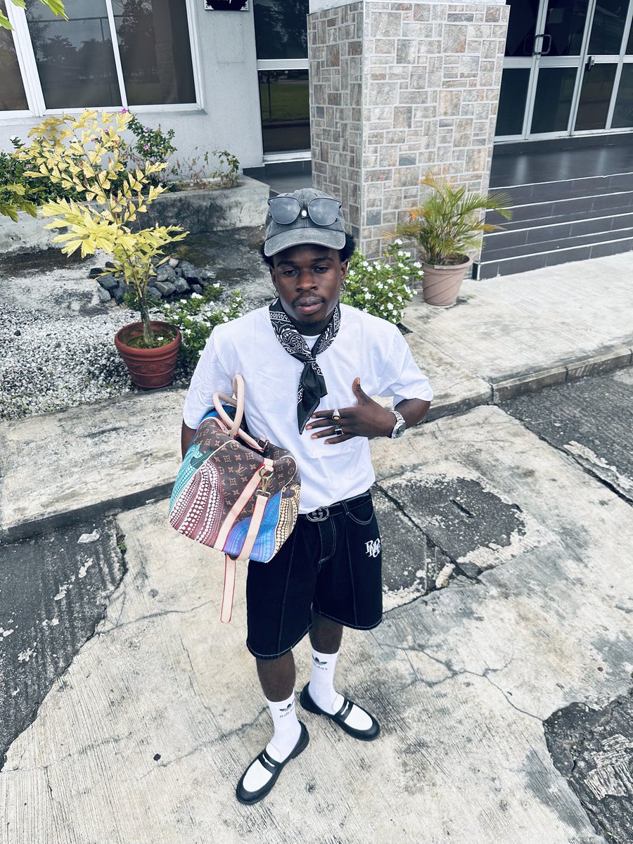 Dray053's tweet image. Be still, and know that I am God.
Psalm 46:10
###fashion 
###style 
###vibes
