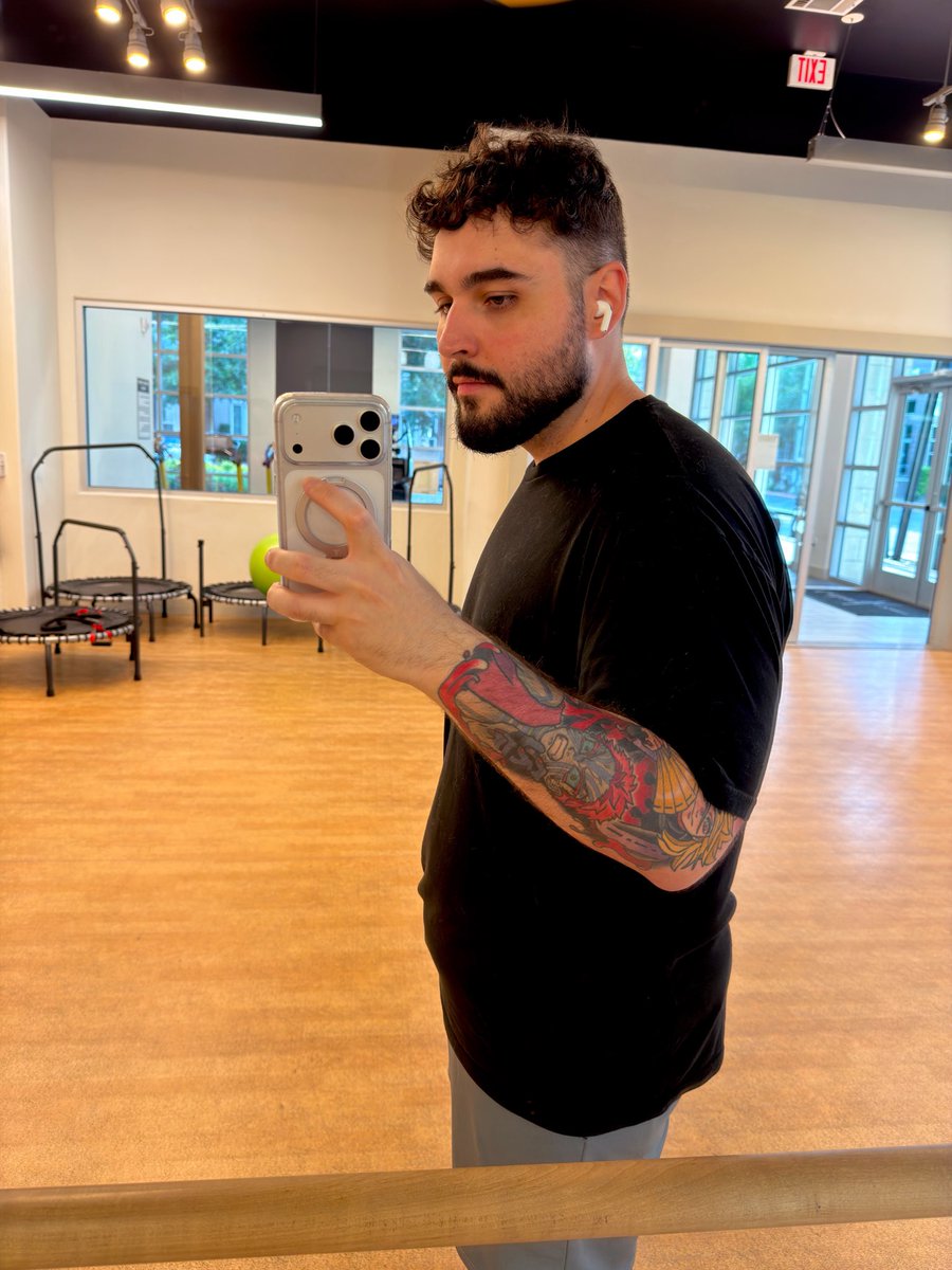 Chris tweet media