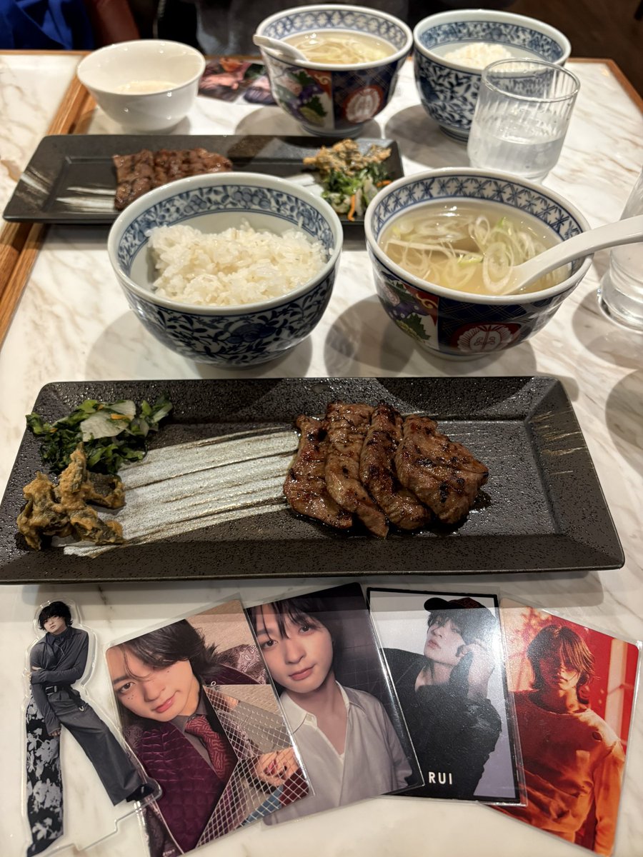 𝓡‧⁺ tweet media