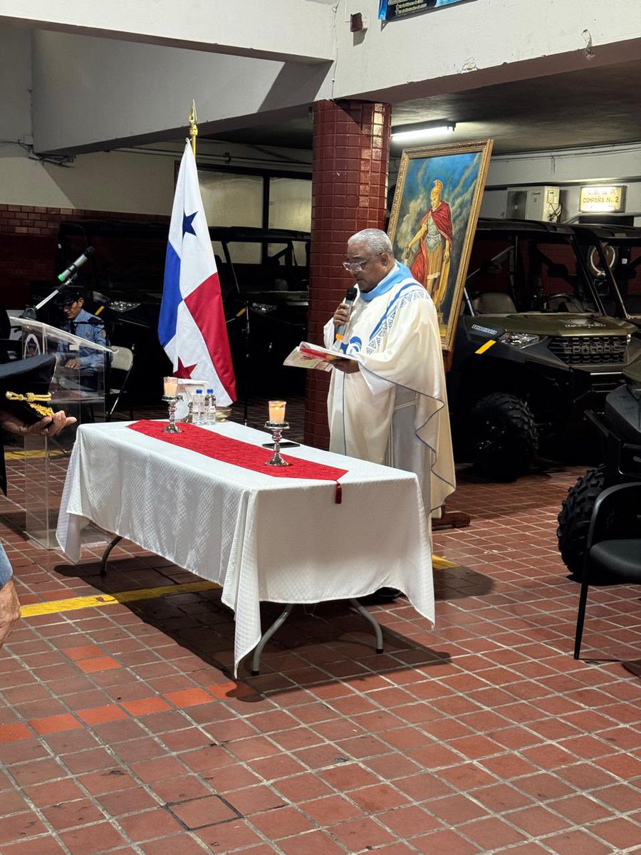 BCBRP's tweet image. 🚒🇵🇦 Bomberos conmemoraron a San Florián con una misa solemne, con la participación de autoridades institucionales. 

La eucaristía fue auspiciada por el coronel Rafael Siu. 🙏🚒

#BomberosPanamá #SanFlorián #Compromiso