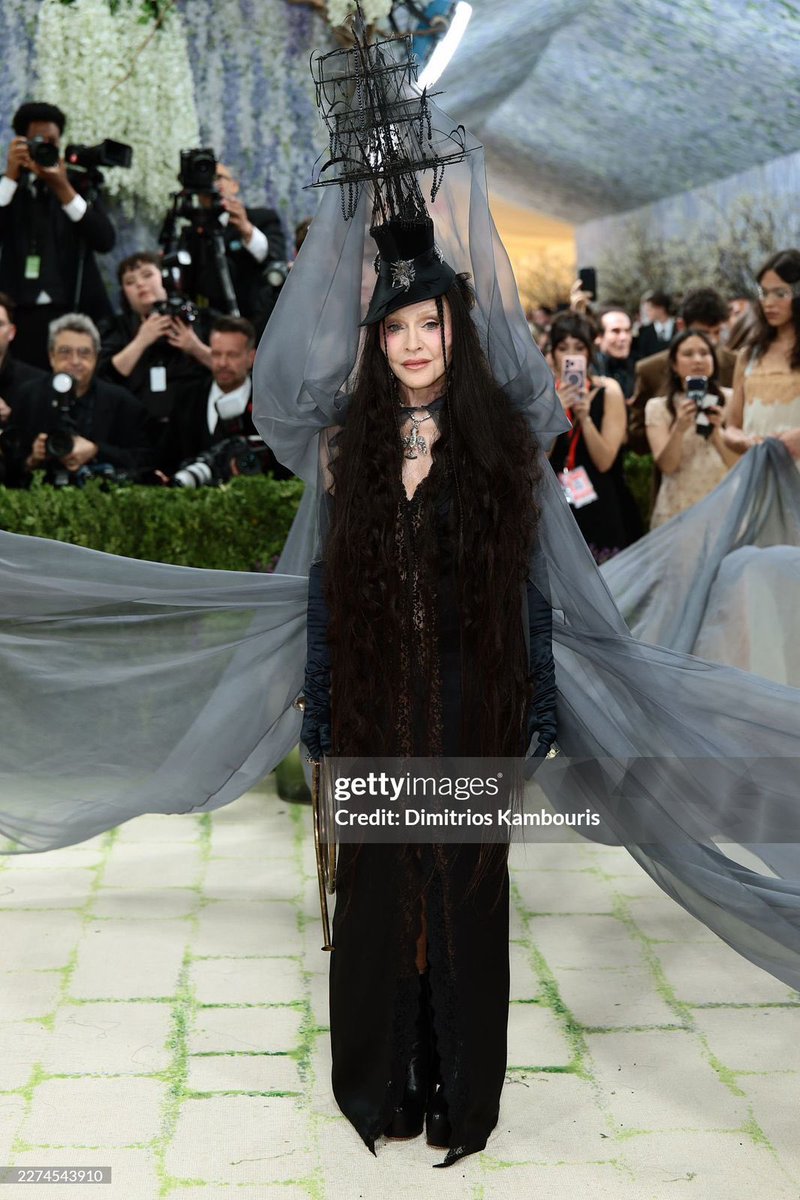 imperioMadonna_'s tweet photo. MADONNA BELÍSSIMA NO METGALA! 
📸: Getty https://t.co/cHdhkgYuf9