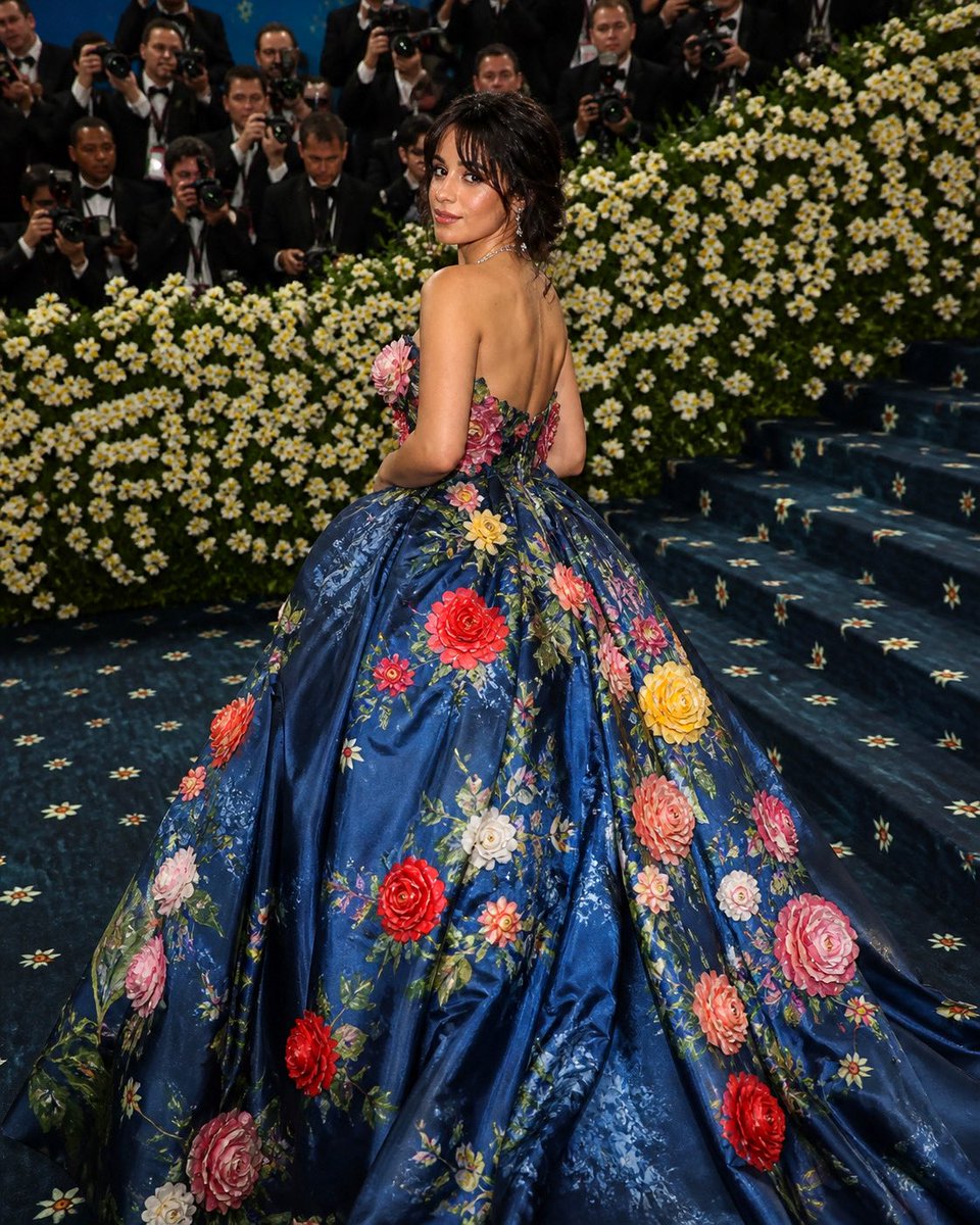 iconpopnews's tweet photo. 🚨‼️ Camila Cabello has arrived at the #MetGala https://t.co/x4ynyEyozP