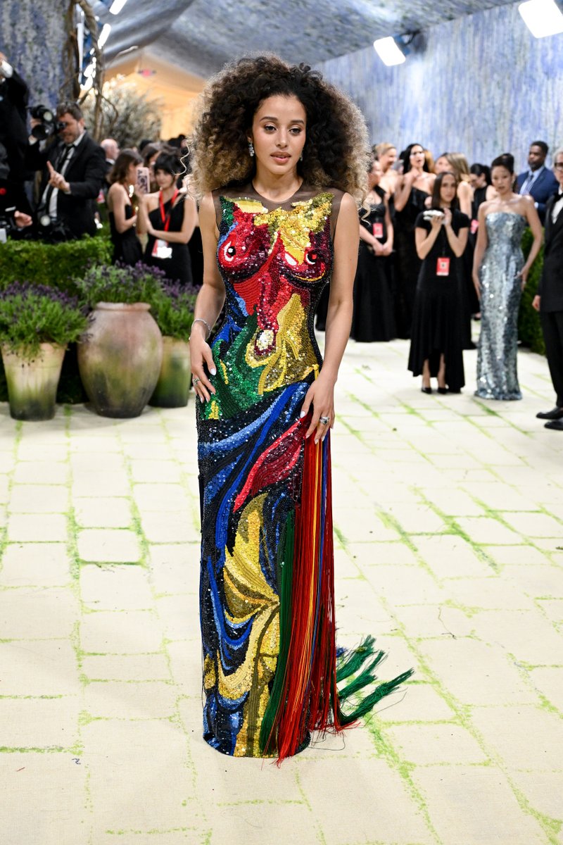 Chase Infinity stuns the #MetGala carpet.

variety.com/gallery/met-ga…