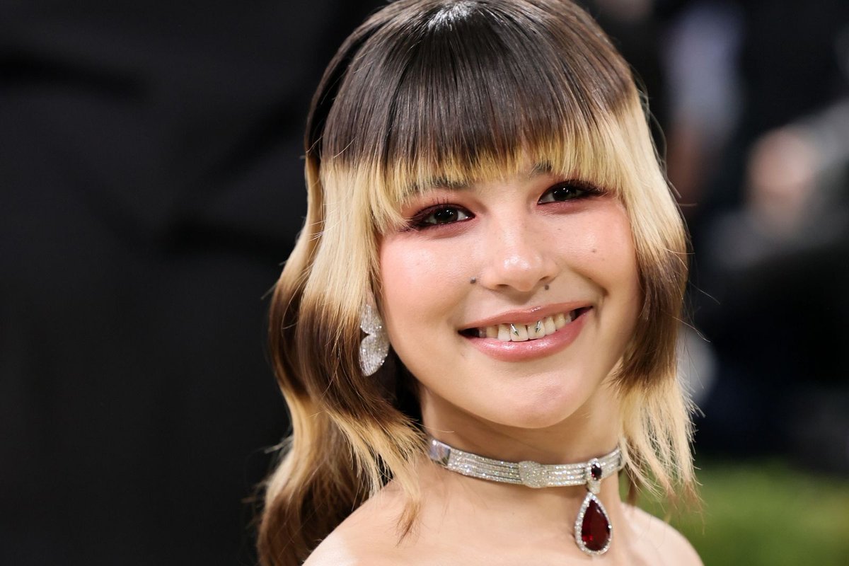 VOGUE JAPAN tweet media