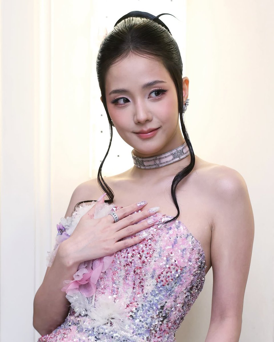 BBU_BLACKPINK's tweet photo. [PHOTO] #JISOO at the MET GALA 2026

JISOO AT MET GALA #MetGala2026 #BLACKPINKxMETGALA2026 #BLACKPINK https://t.co/kMTXFutwVr