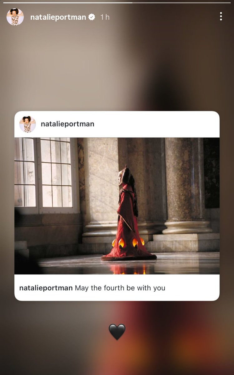 Ela ainda lembra da Padmé com carinho ☹️☹️☹️