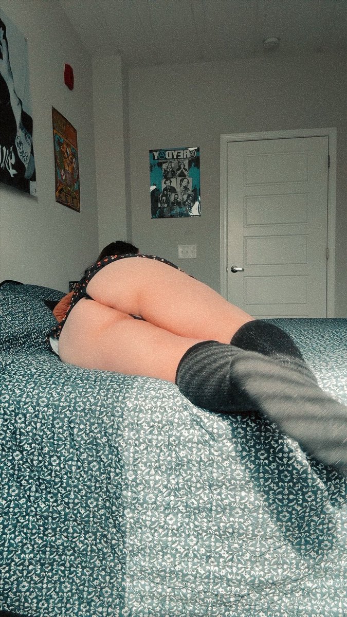 dessysix6's tweet photo. Thick thighs save lives https://t.co/796ctw4EGD