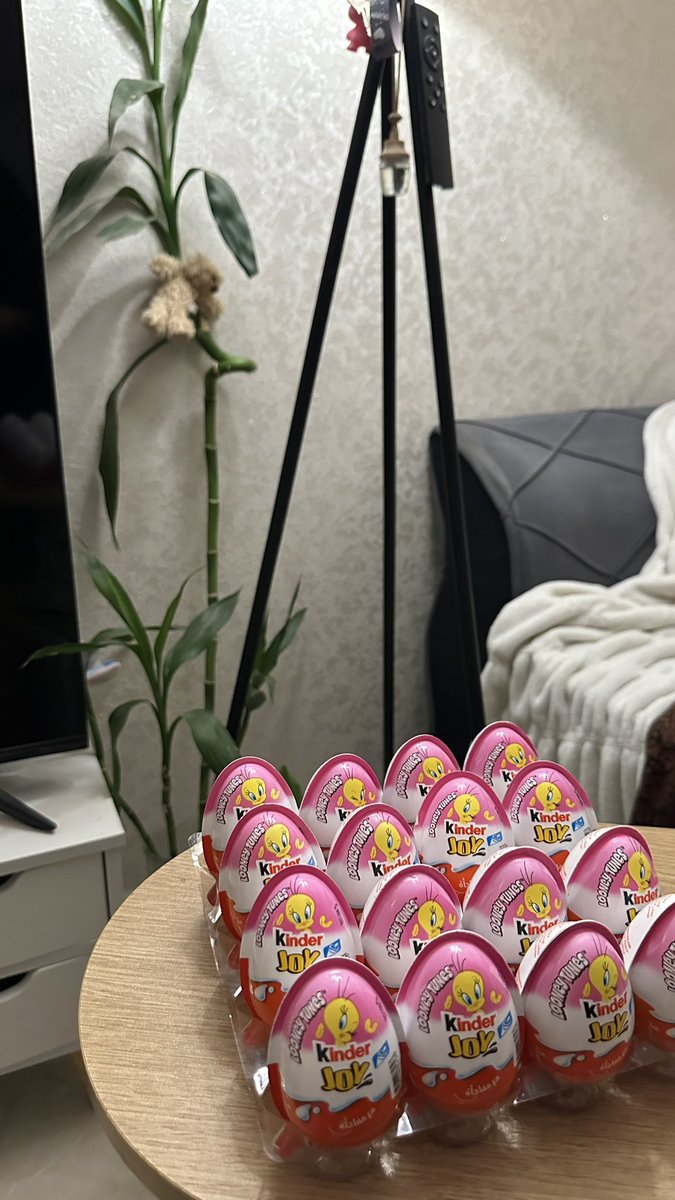 oud_95's tweet photo. 🤍🪄🐥. https://t.co/KcKWOQ8STF