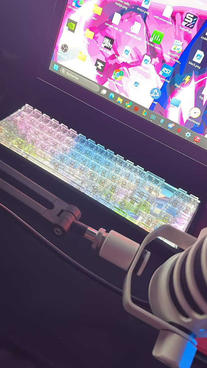 lozaanTTV's tweet photo. @barbaresh @finalmouse All keyboard send shut up https://t.co/0SbH5TTz4R
