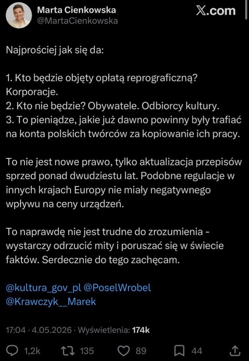 Lis tweet media