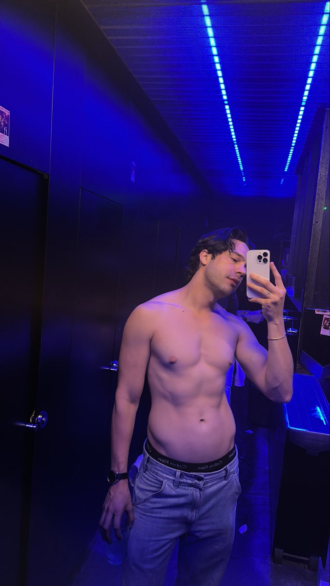 rayrocci's tweet photo. De ayer! ✌️👀🌚 https://t.co/XzYCKetB8b