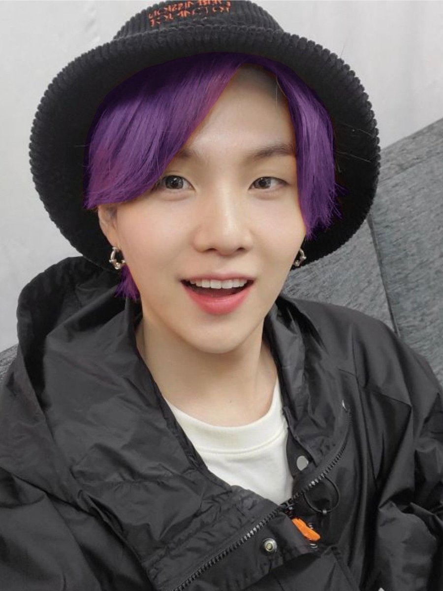 yoonginniexz's tweet image. eu i meu mor de purple hair 
#btssecaday #BTS #suga #agustd