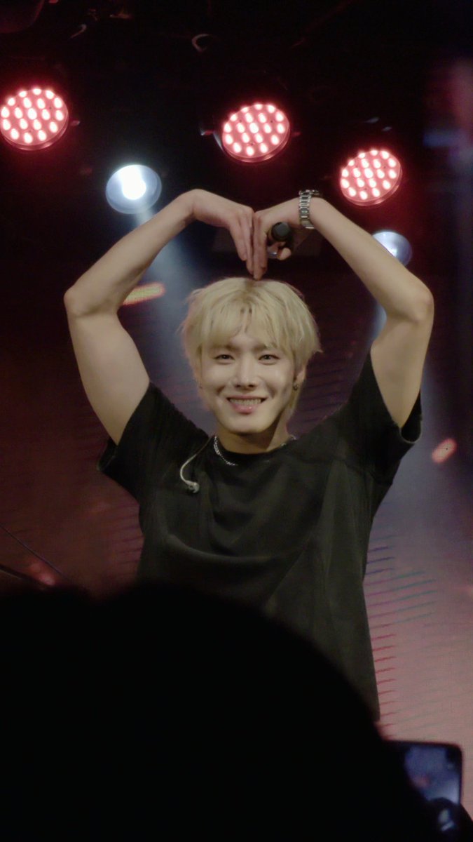 nyomnyom_yy's tweet photo. 🍀 260503 STUDIO WE : LIVE #7 'everyONE’s WEsh' - DAY 3 🍀
원래 그랬던 것처럼 넌 날 사랑해줘
#원위 #ONEWE #용훈 #YONGHOON
#STUDIO_WE #everyONEs_WEsh https://t.co/coDhhd7XGy