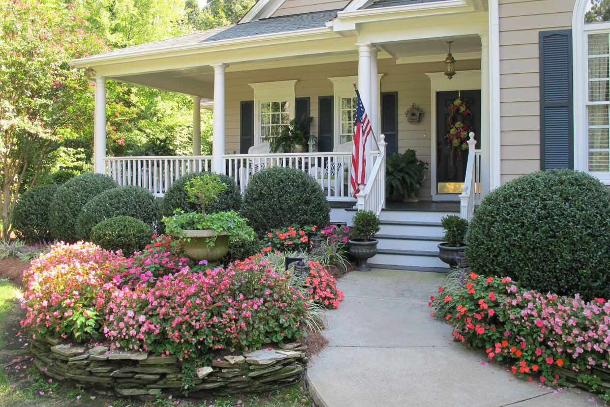 LandscapeDavis's tweet image. Curb Appeal Tips – 8 Ways To Make Your Home Stand Out With Great Landscaping…
LEARN MORE...  davislandscapeky.com/curb-appeal-ti…

#landscaping #landscape #hardscapes #patios #walkways #driveways #retainingwalls #pavers #paverpatios #nky #northernkentucky #cincinnati