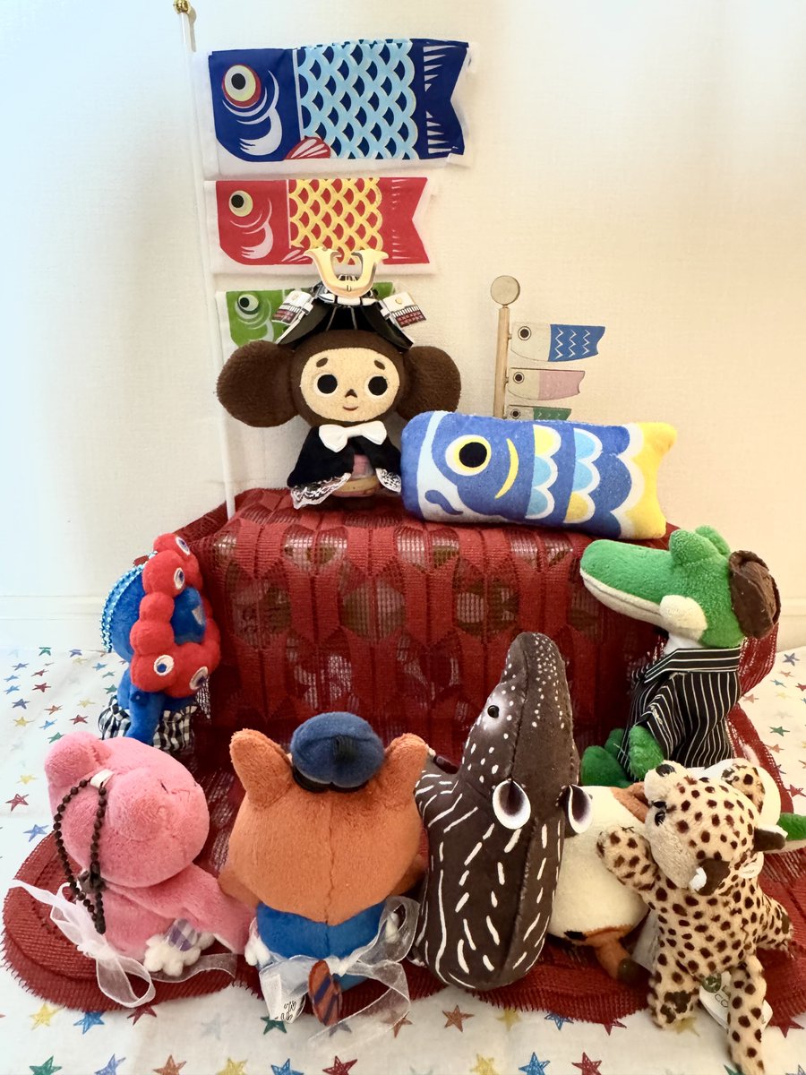 chiebu_travel's tweet photo. こどもの日をお祝いしました🎏
今年はミャクミャクもやって来て、とっても楽しかったです💖
#チェブラーシカ
#cheburashka
#ゲーナ
#gena
#ミャクミャク
#ぬいどり
#こどもの日
#鯉のぼり
#兜
#端午の節句 https://t.co/yREcpYZbRf