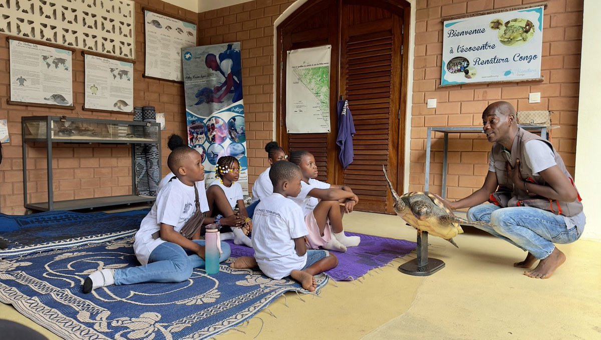 TribuneEco's tweet photo. A Pointe-Noire, Renatura une ONG œuvrant pour le développement durable, a organisé une journée éducative pour renforcer les connaissances des familles des collaborateurs de Congo Terminal  autour des enjeux environnementaux majeurs. 👉https://t.co/93L7PGnLSi https://t.co/YyKR7AWl1h