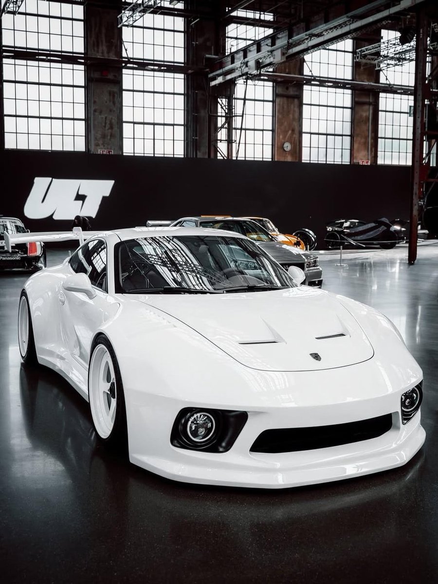 ThrottleCars's tweet photo. Modern Slantnose Porsche? https://t.co/zvCtg6owOy