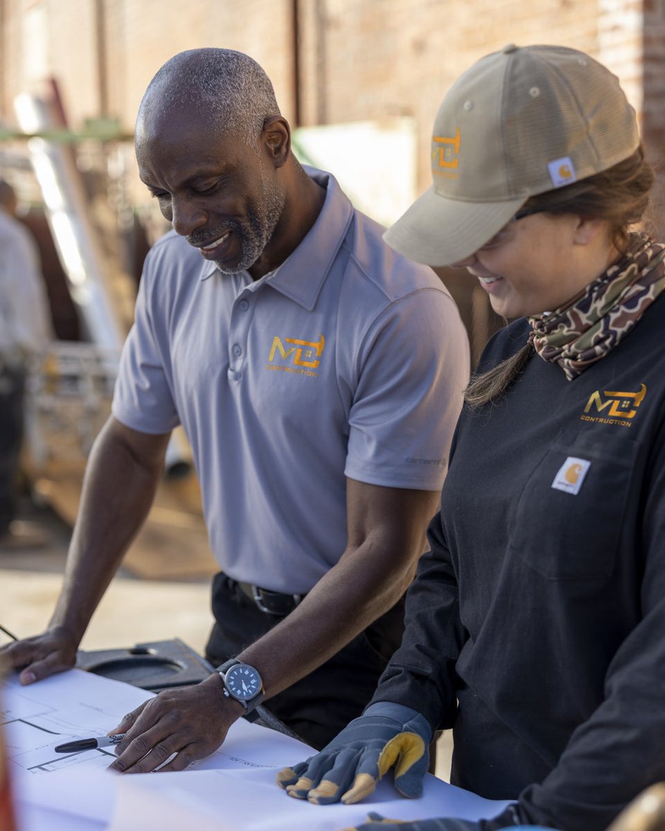 VestisCorp's tweet photo. Your team works different jobs. They need different workwear. The Vestis® Spring/Summer Direct Sale lineup covers every role head-to-toe, from polos to boots to rain gear and more. 

Explore the collection at https://t.co/XAvFG4fhEY https://t.co/xiWcjuKyIA
