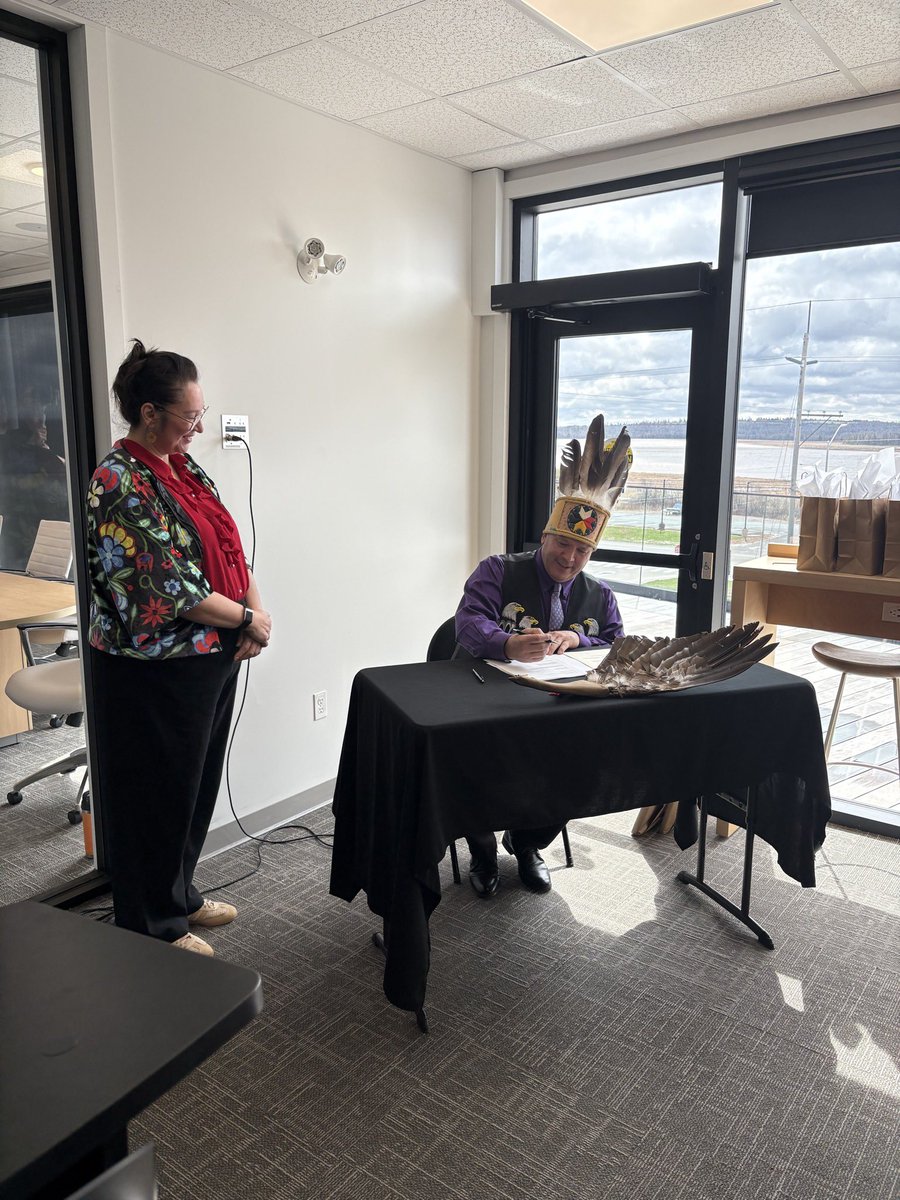 MandyGullMasty's tweet photo. A historic first in Canada.

Abegweit First Nation, Canada, and the Province of Prince Edward Island are coming together under the country’s first-ever multilateral emergency management agreement—a major shift in how emergencies are managed. https://t.co/16yWodFbAx