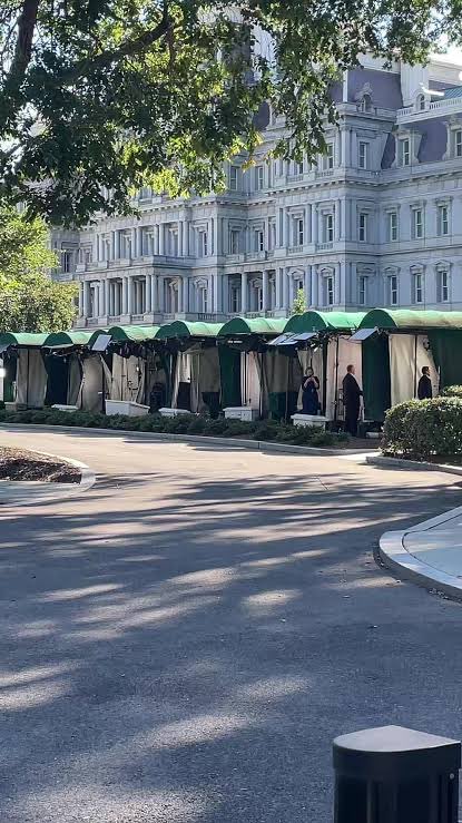 White House Press Pool Reports tweet media
