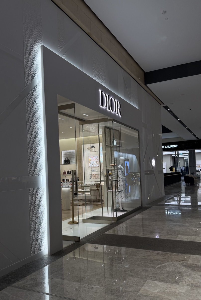 za61k's tweet photo. تغطية عطور  Christian Dior 

توب 1 :  عطر Gris Dior 
توب 2 : عطر SAKURA 
توب 3 : عطر ROSE STAR 
توب 4 : عطر Lucky 
توب 5 : عطر AMBER NUIT 
توب 6 : عطر ROUGE TRAFLGAR
توب 7 : عطر DIORVIERA 
توب 8 : عطر OUD ROSEWOOD https://t.co/jD3LFTxHzT