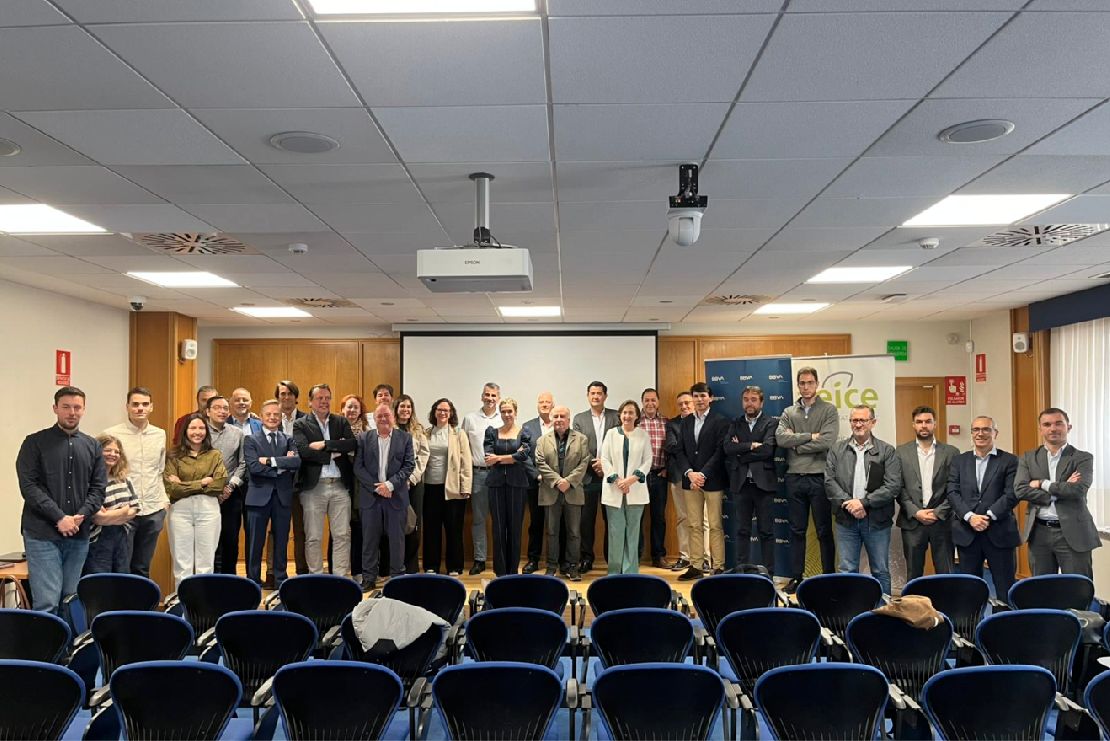 cyleconomica's tweet image. .@ClusterAeice y @bbva analizan en #Valladolid el avance de los #certificados de #ahorro #energético en el sector #hábitat ow.ly/zy6K50YUsUv #CAE #energía #negocio #empresa
