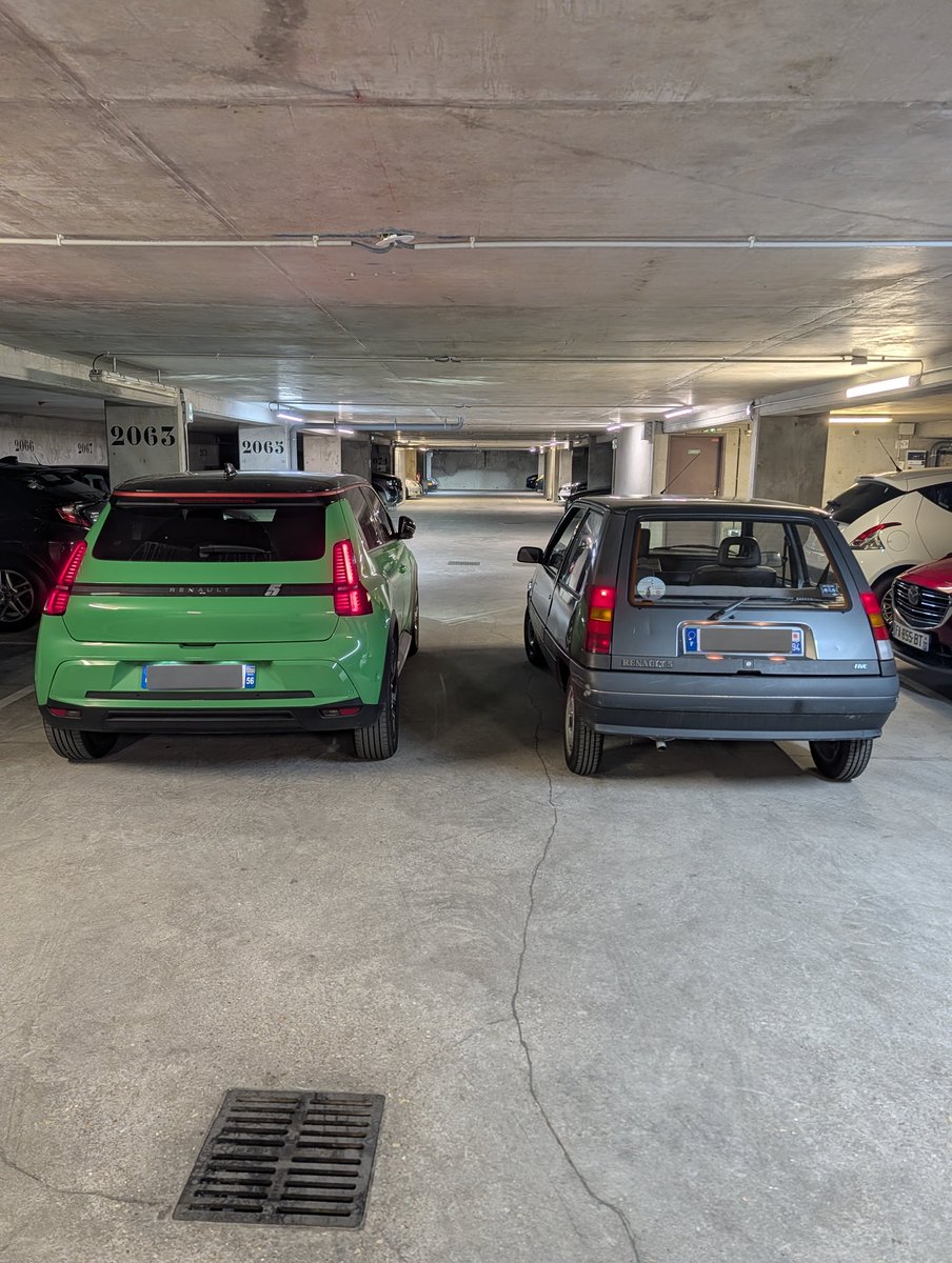 MTkillian's tweet image. Coucou mes belles #Renault5 😍

#renault #Rnlt @renault_fr 🤩