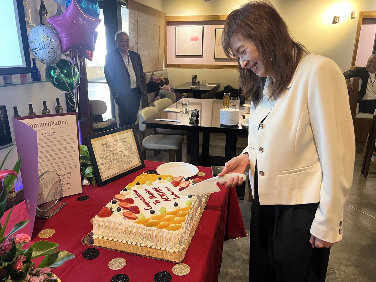 Family_Bridges's tweet photo. ✨Thanks for celebrating Monica’s induction into the Alameda County Women’s Hall of Fame with us! Your presence made the event more special.

 #familybridges #CommunityLeadership #womenleadership #acwhof #Monica #HallOfFame https://t.co/JcxhZYynoS