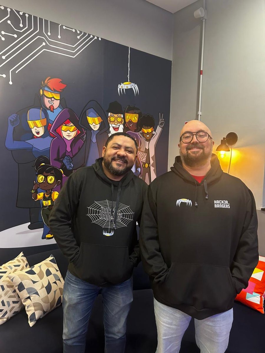 HackerRangers's tweet image. 3 months in: check ✅
Murilo and Samuel are officially Rangers 💙 Hoodie unlocked.

A dynamic duo making our commercial team stronger every day 🚀

Let’s keep leveling up.

#TeamHackerRangers #Cybersecurity #Gamification #Awareness #Culture