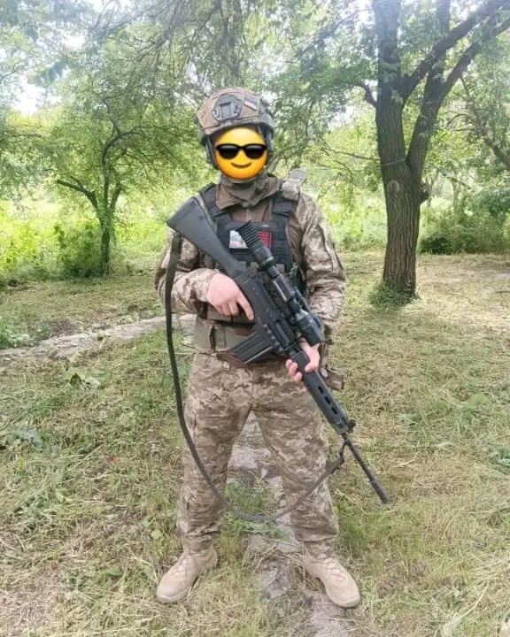 DocStrangelove2's tweet photo. The FN FAL still putting in work in Ukraine https://t.co/qr9Jpaonws