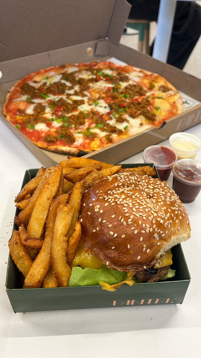 their fries too, most of their food bangs actually. 😮‍💨