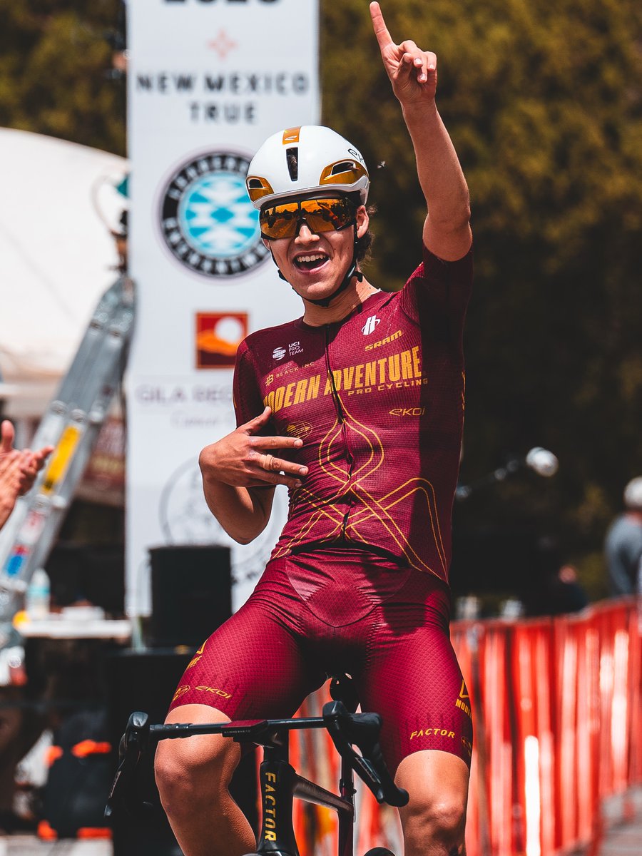RadioPedalEC's tweet image. Victoria 🥇 Samuel Flórez 🇨🇴 (Modern Adventure) - Etapa 5⃣ FINAL 🏁 - 161 Km 📍 - Tour de Gila 🇺🇸 2026 🚴‍♂️
.
21º Jonathan Caicedo 🇪🇨 (Petrolike) +10:00
.
.
📷 kaicaddy / #TourOfTheGila 
.
.
#Ciclismo #Ecuador #Colombia
