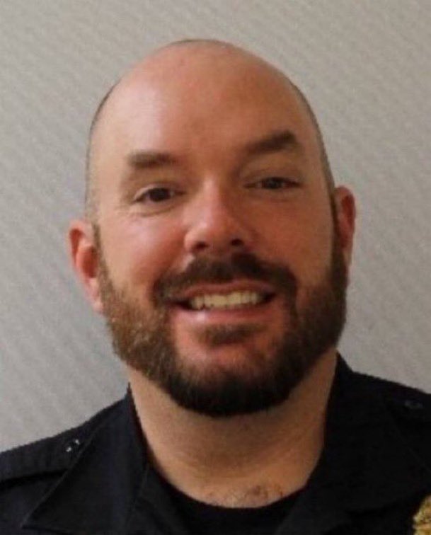DschlopesIsBack's tweet image. The ONLY Capitol Police Officer to be killed in the line of duty in the last 25 years is Officer William "Billy" Evans (left) who was killed by Noah Green (right) on April 2nd, 2021.

Reminder that ZERO people were killed by Trump supporters on January 6th at the Capitol.
