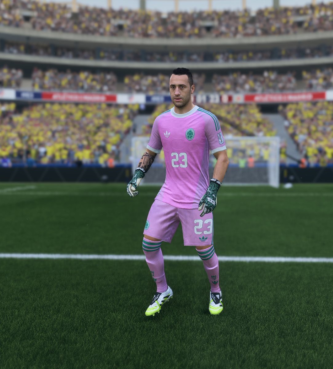 utd_km's tweet photo. GK Kits https://t.co/smEyZK6w6H