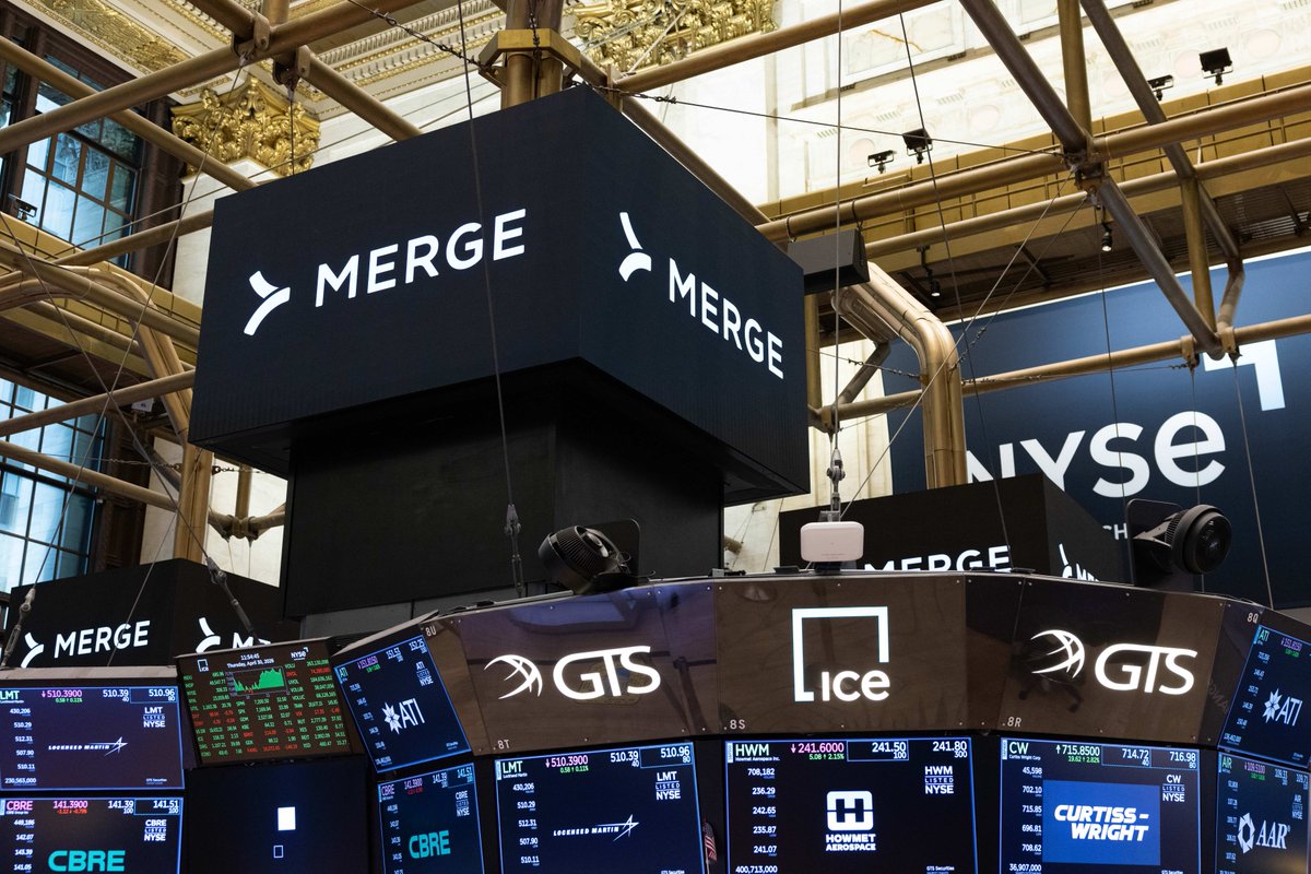 Merge tweet media