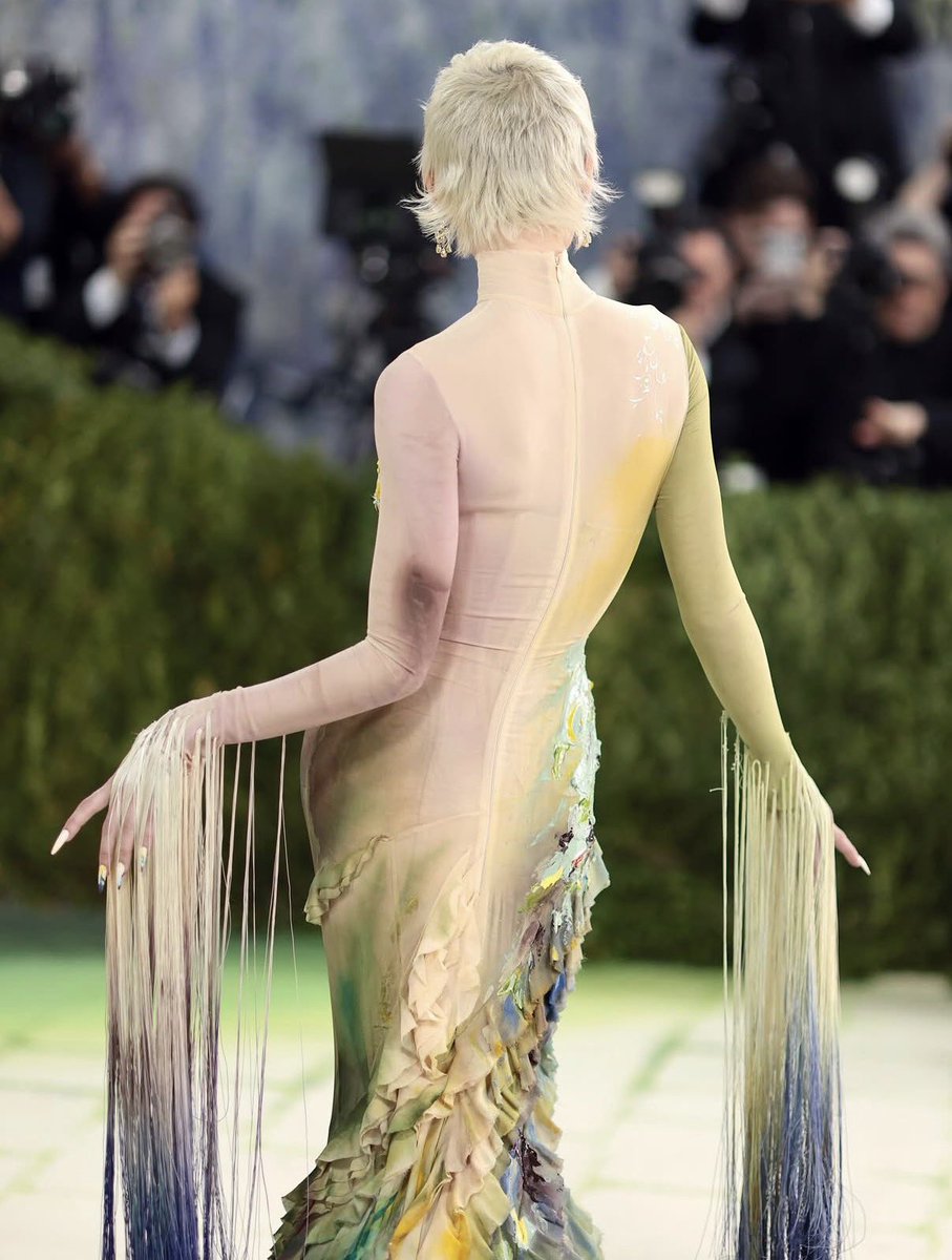 tfashionbox's tweet photo. beyond art https://t.co/EemSQgmZZP