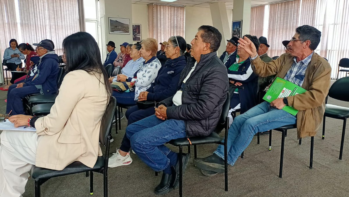TungurahuaCpccs's tweet photo. #Tungurahua | #CPCCS
Capacitación en Control Social al grupo de interés Adulto Mayor del Parlamento Gente, en coordinación con Participacion Ciudadana del Gobierno Provincial de Tungurahua
#CiudadanosComoTú https://t.co/WaYwIicQdH