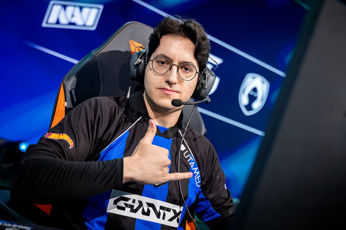 Esporin tweet media