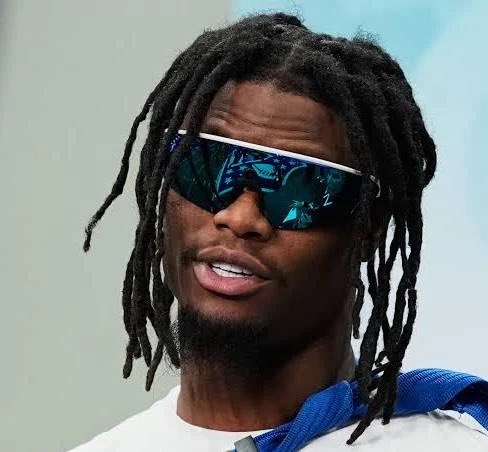 nflrums's tweet image. 🚨🚨 #Cowboys star WR George Pickens and his agent David Mulugheta gauged the trade market before signing the 1-year/$27.3M franchise tender to see if another team was willing to give him a long-term extension this offseason #DallasCowboys