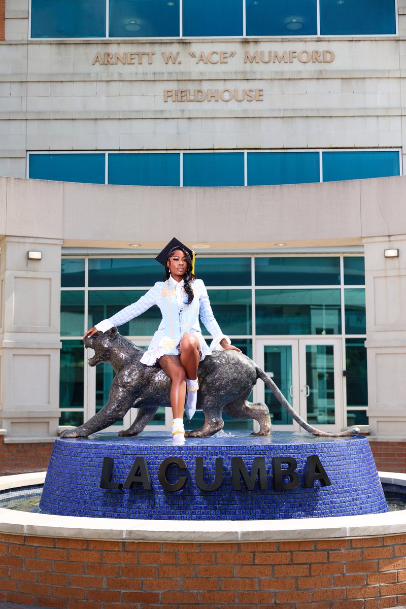 llbadazz's tweet image. This for the ones who didnt believe 💙💛👩🏾‍🎓 #Goddid #HBCUGRAD🐆 B.S In Psychology 🩺 

- I can do all things through Christ who strengthens me 🌟